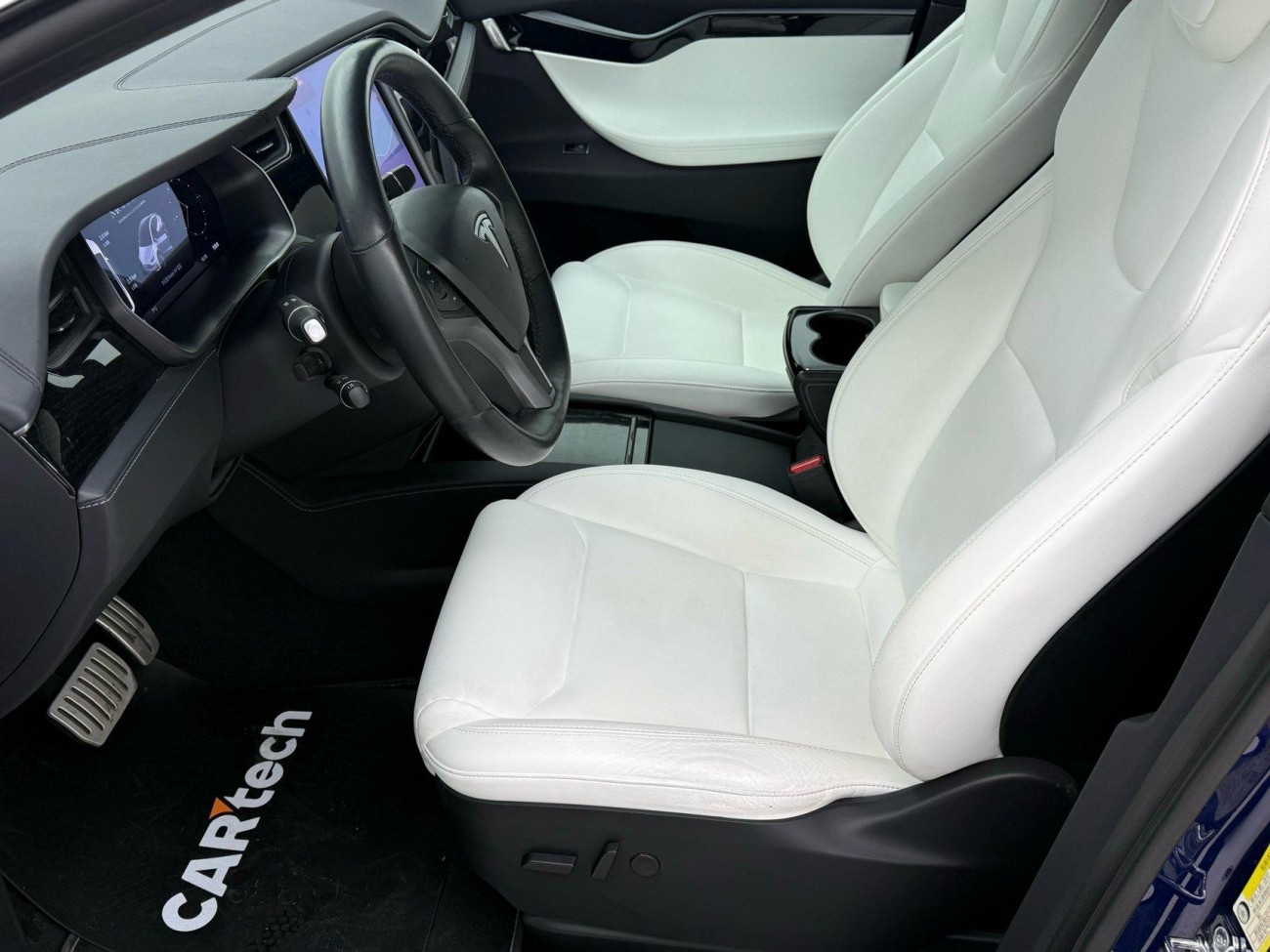 Tesla Model X 2020