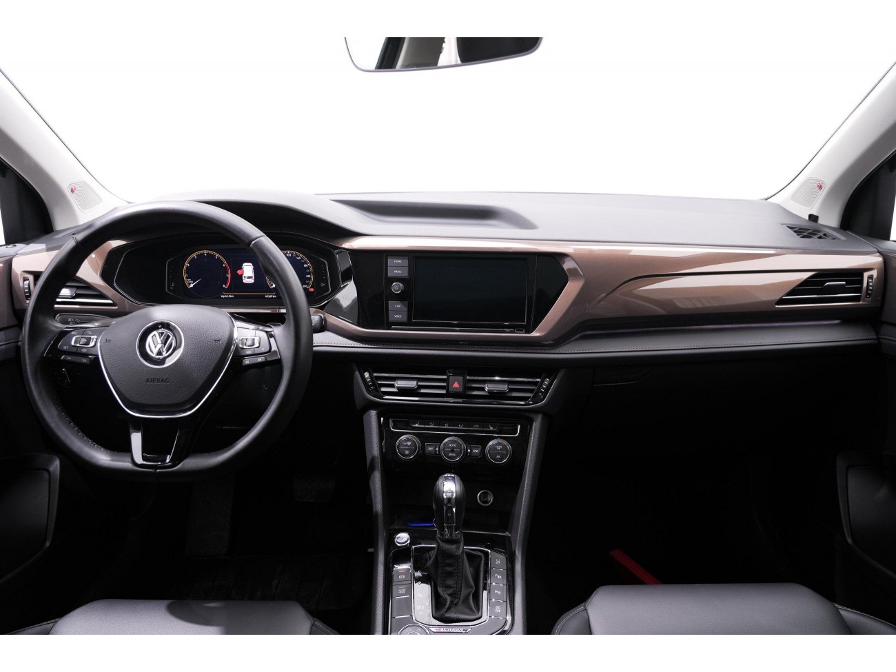 Volkswagen Tharu 2020