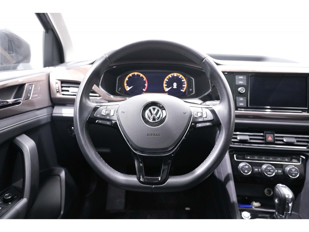 Volkswagen Tharu 2020