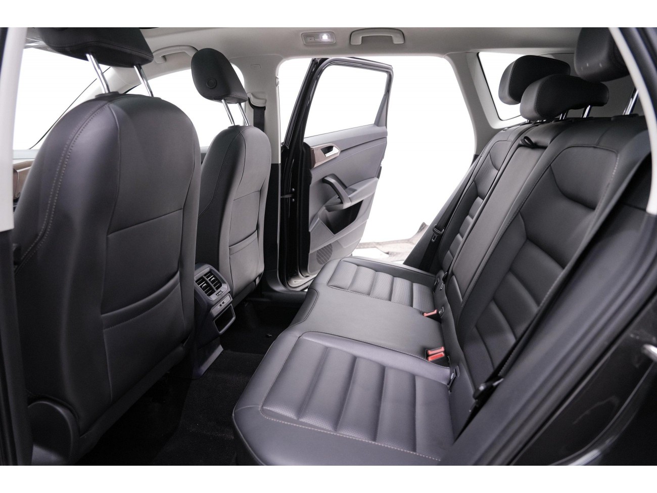 Volkswagen Tharu 2020