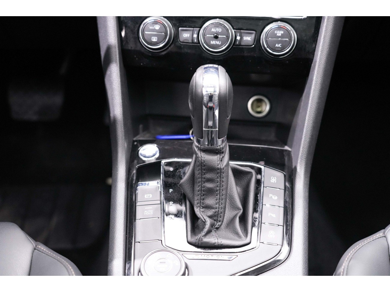 Volkswagen Tharu 2020