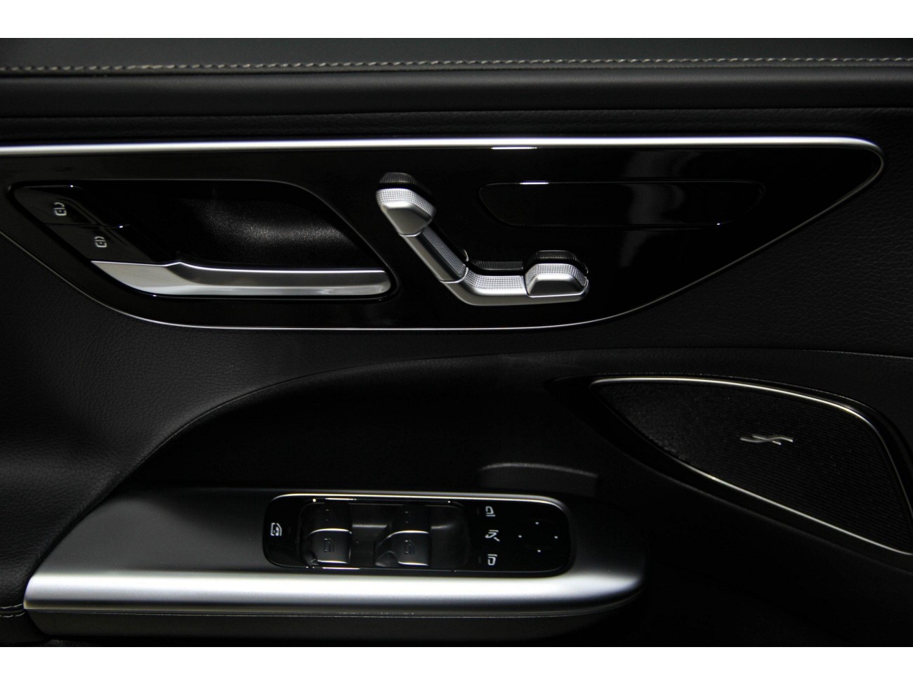Mercedes-Benz C 260 L 2025