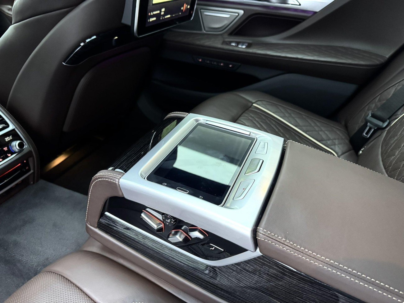 BMW 740Li 2019