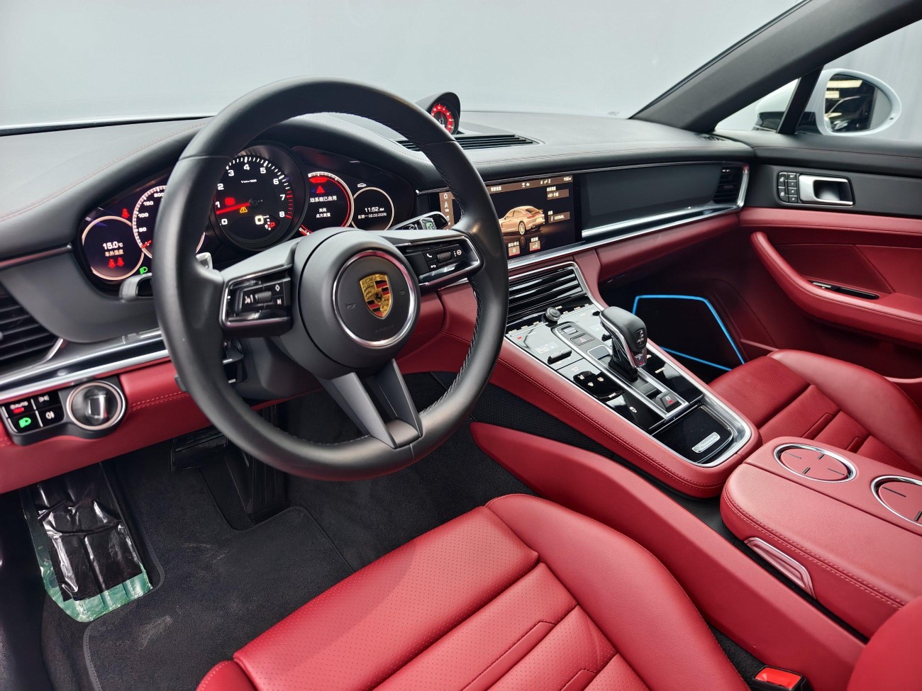 Porsche Panamera 2021