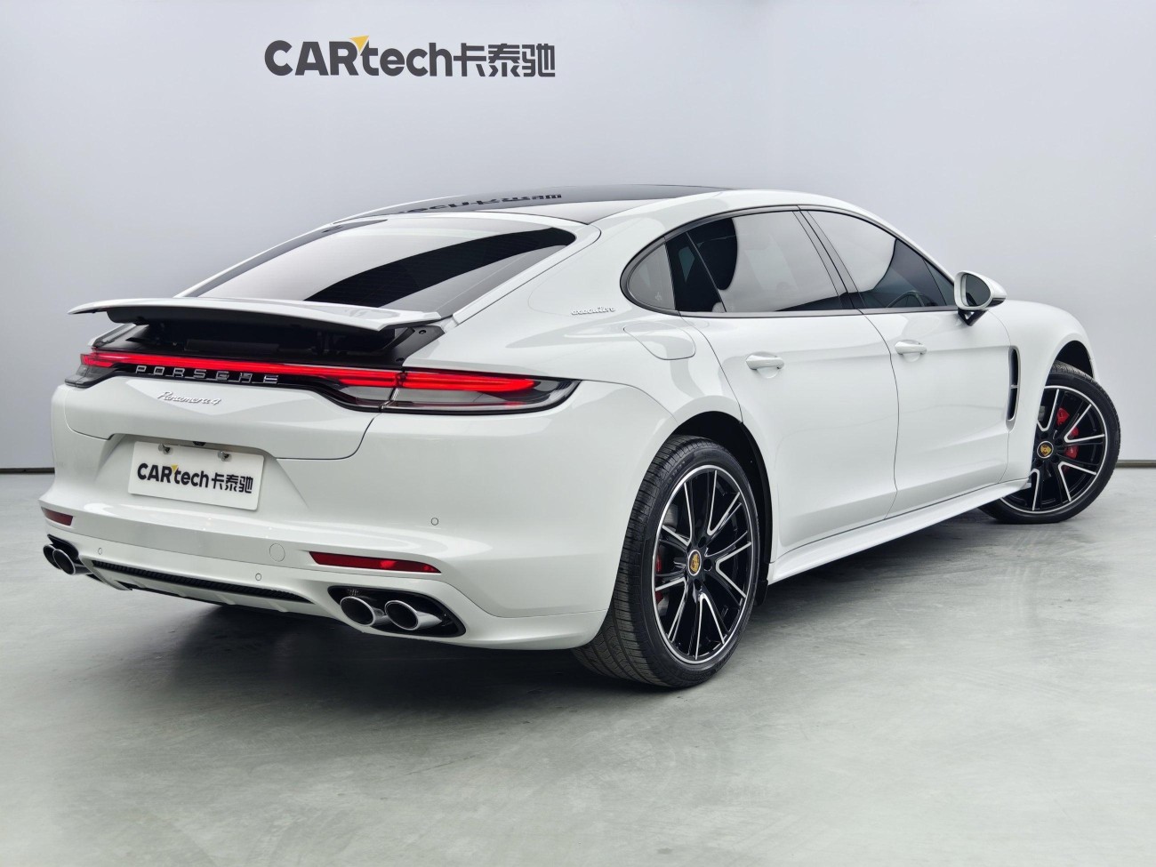 Porsche Panamera 2021