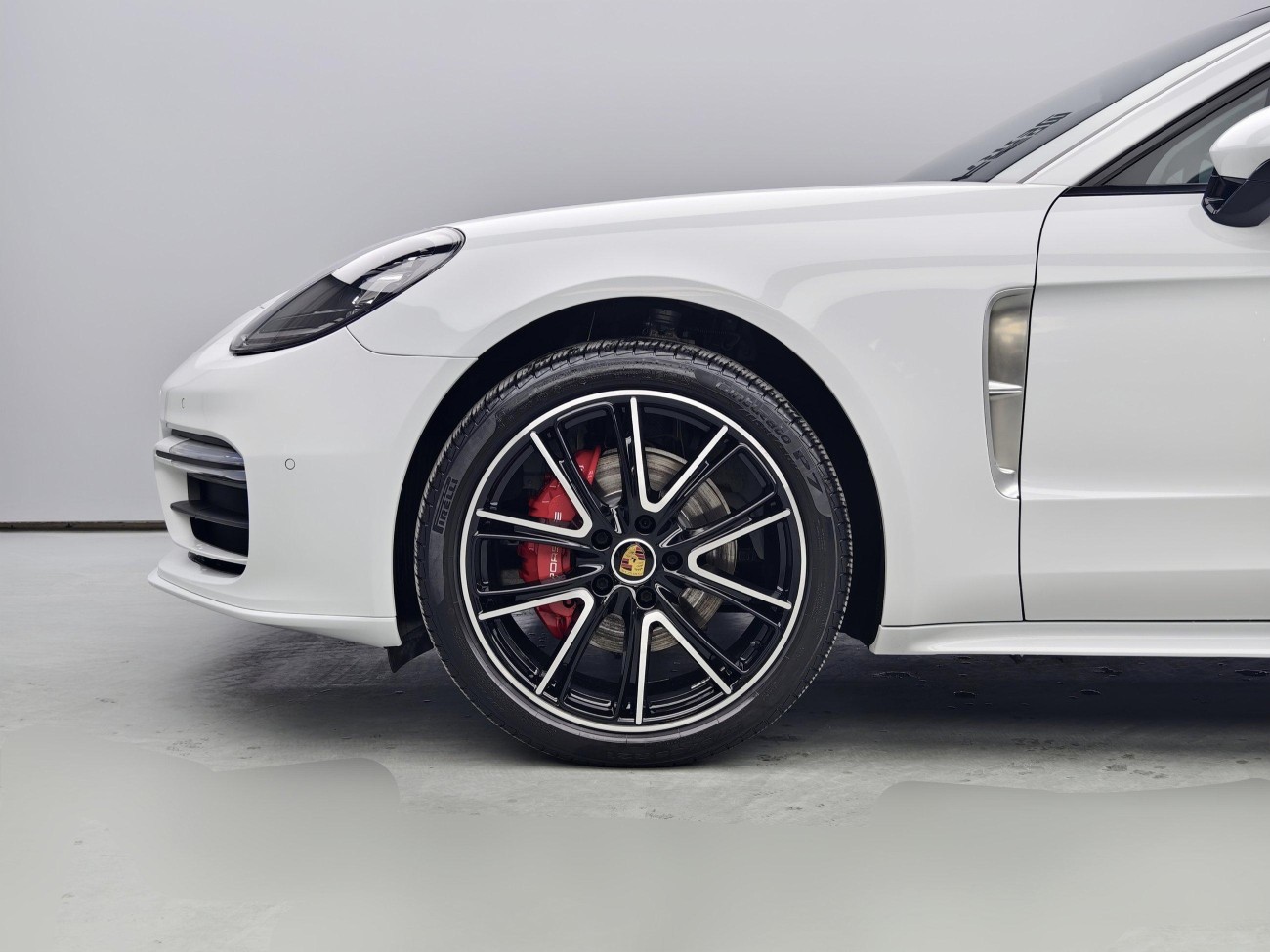 Porsche Panamera 2021