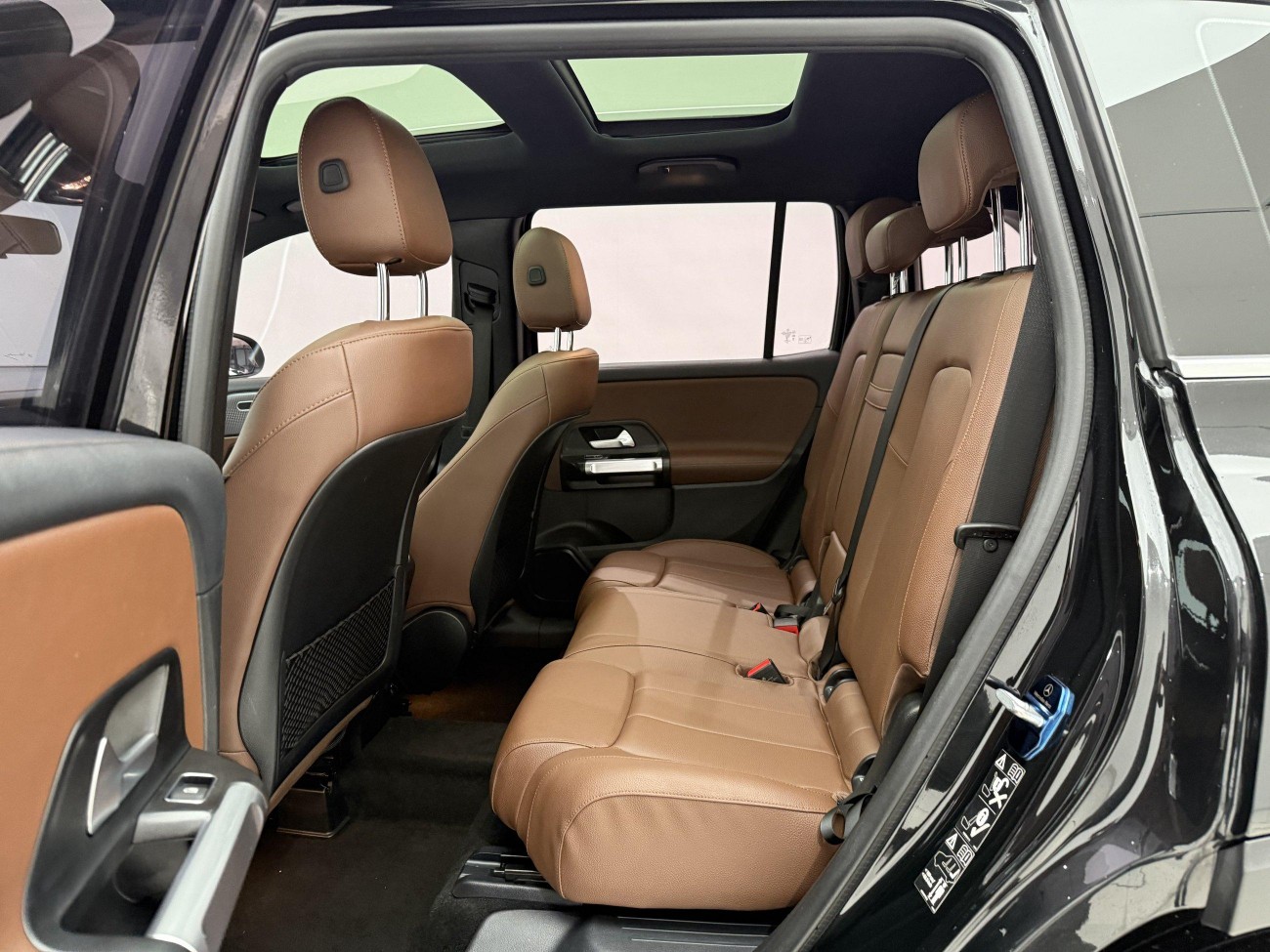 Mercedes-Benz GLB 2023