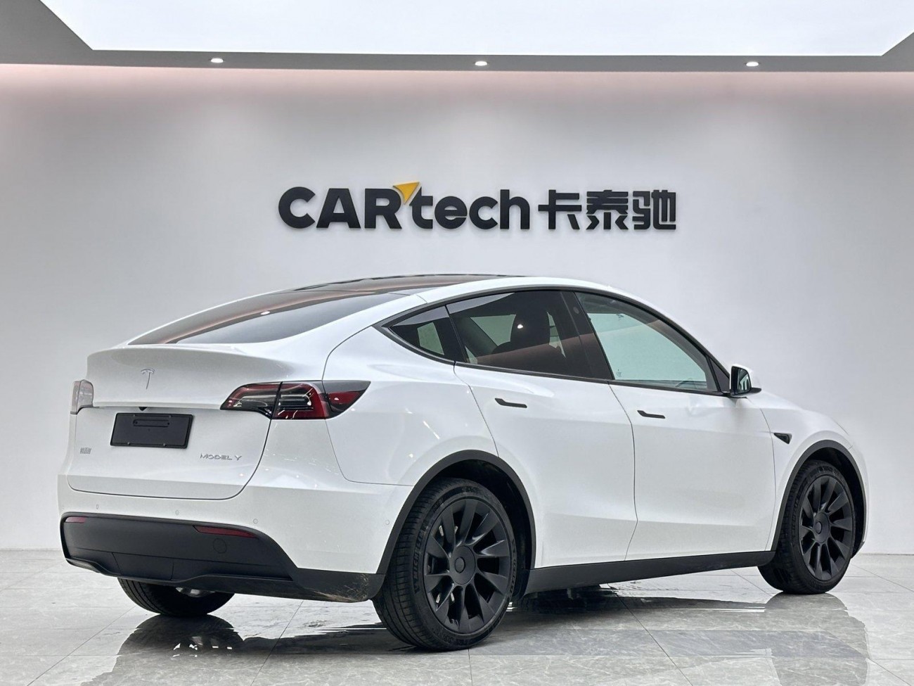 Tesla Model Y 2021