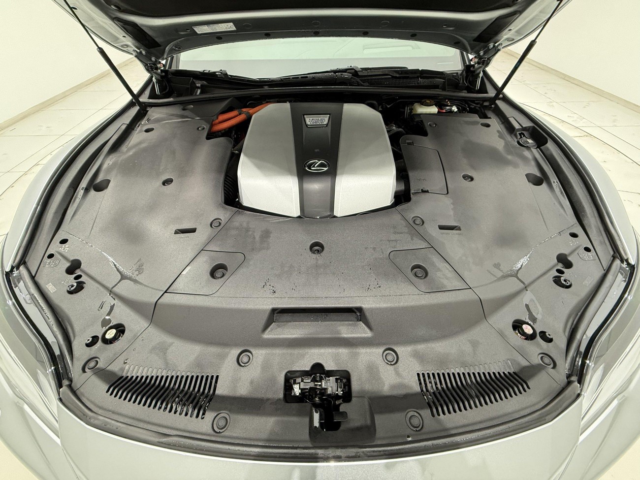 Lexus LS 500h 2021