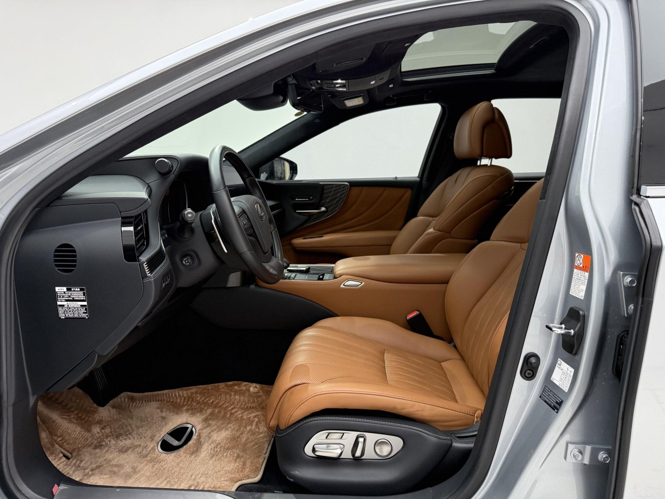 Lexus LS 500h 2021