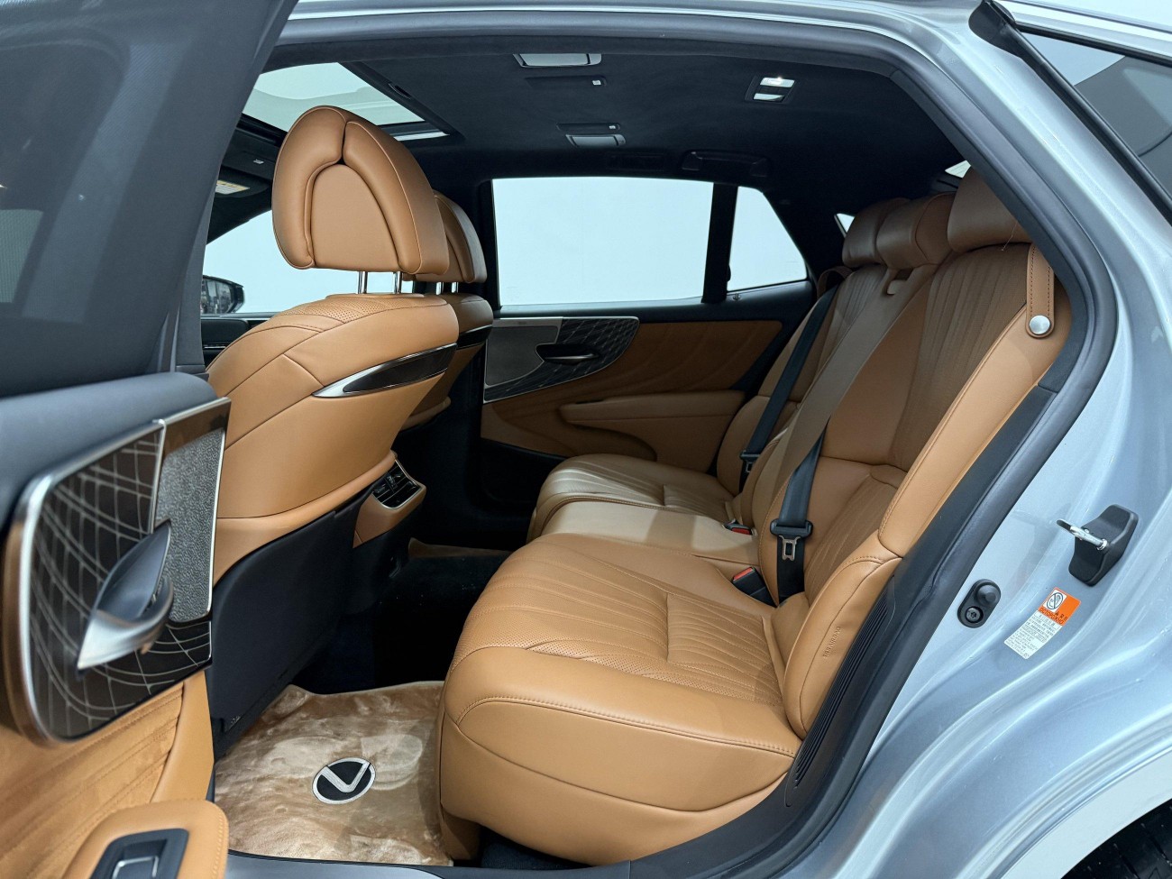 Lexus LS 500h 2021