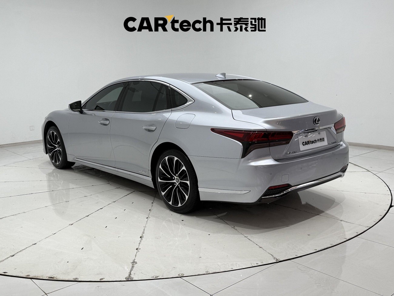 Lexus LS 500h 2021