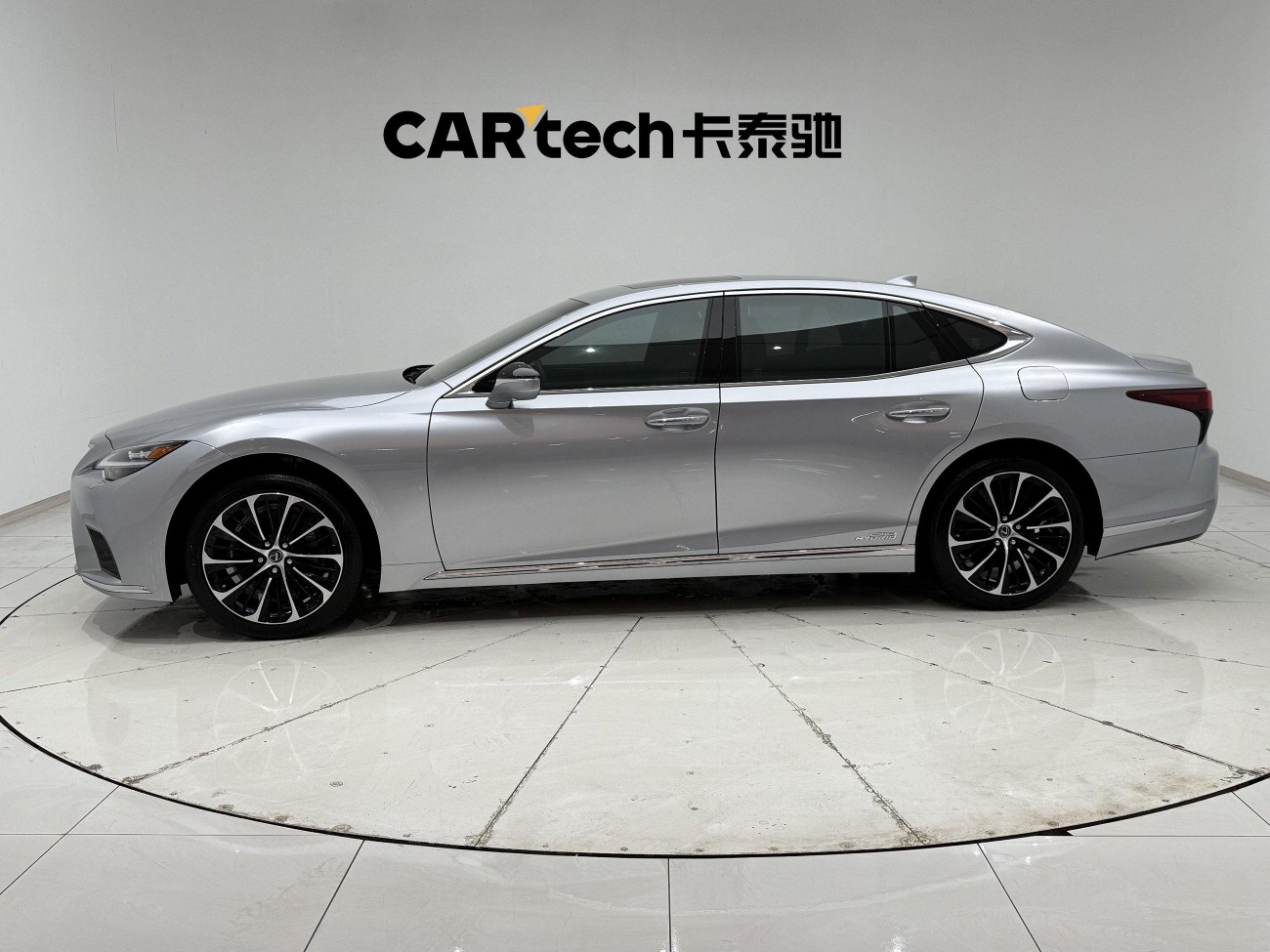 Lexus LS 500h 2021