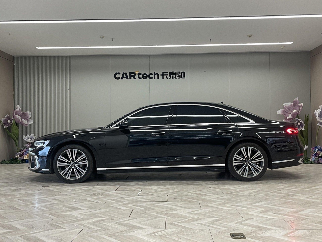 Audi A8L 45 TFSI 2023