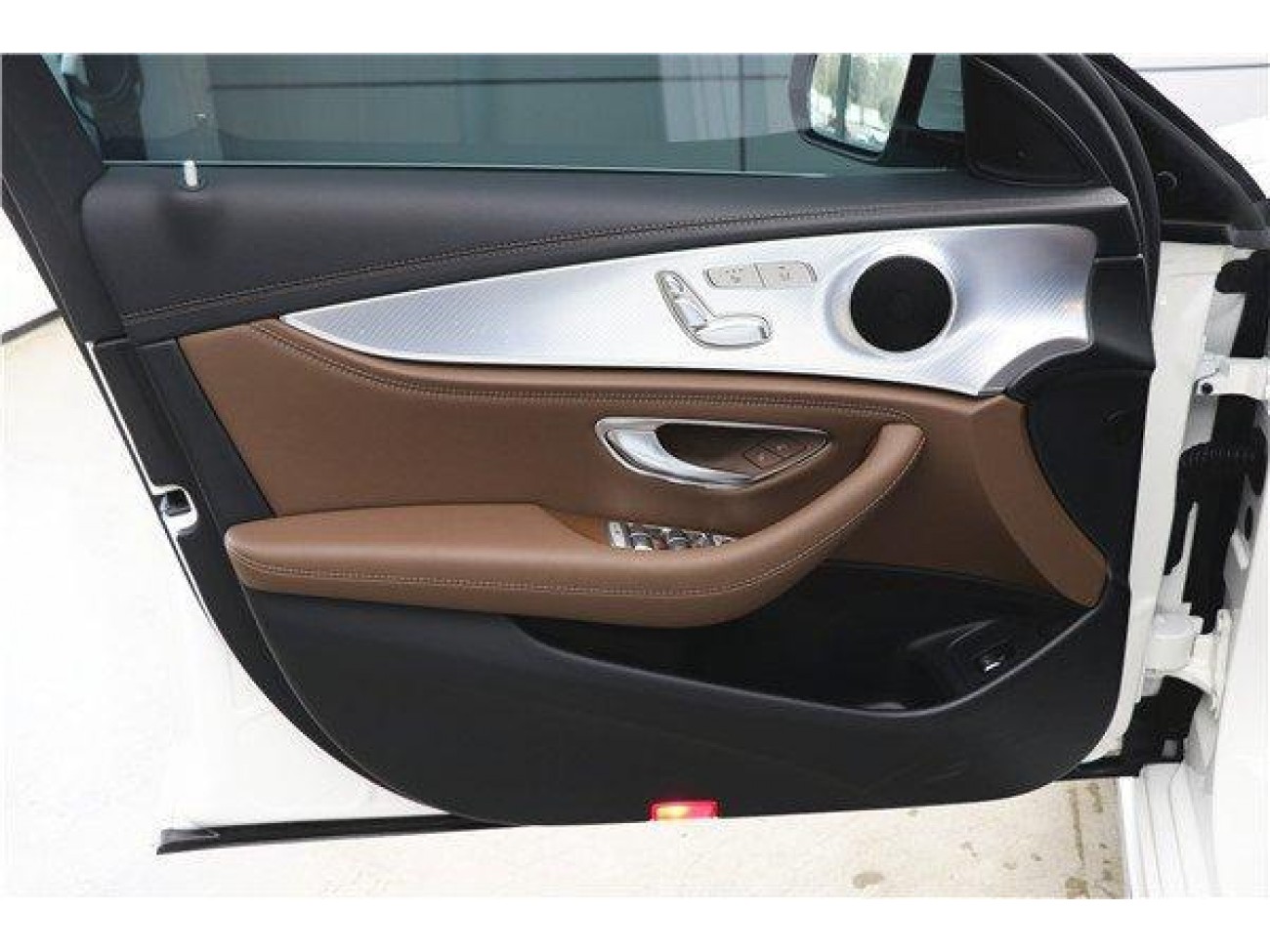 Mercedes-Benz E 300 L 2022
