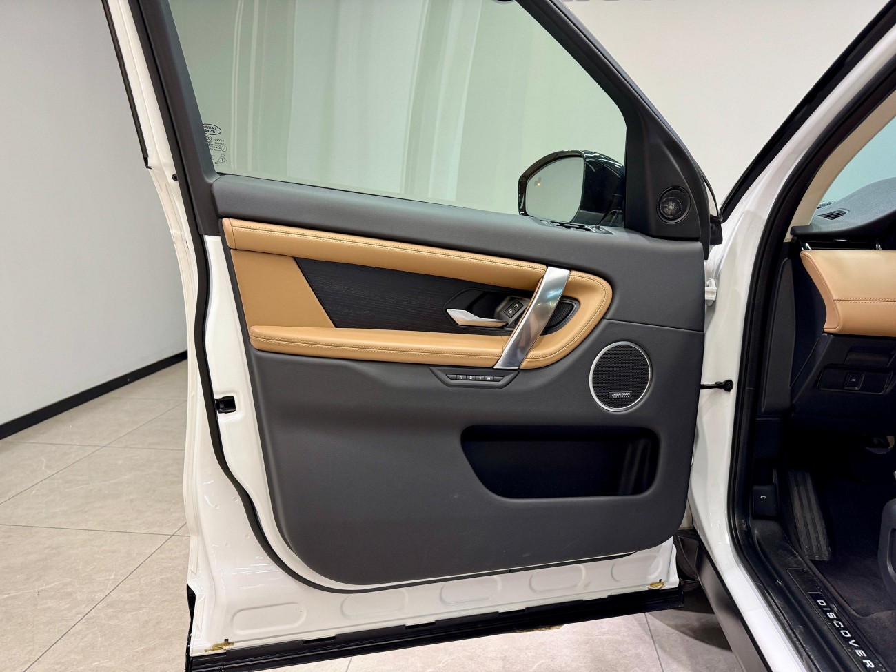 Land Rover Discovery Sport 2024