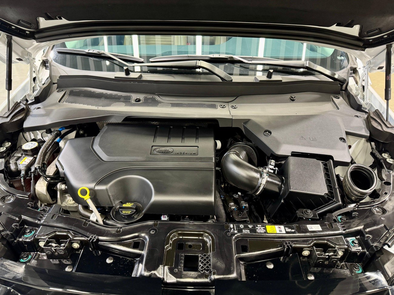 Land Rover Discovery Sport 2024