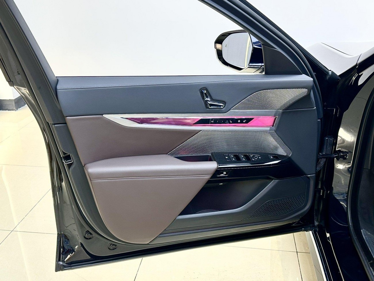 BMW 735Li 2023