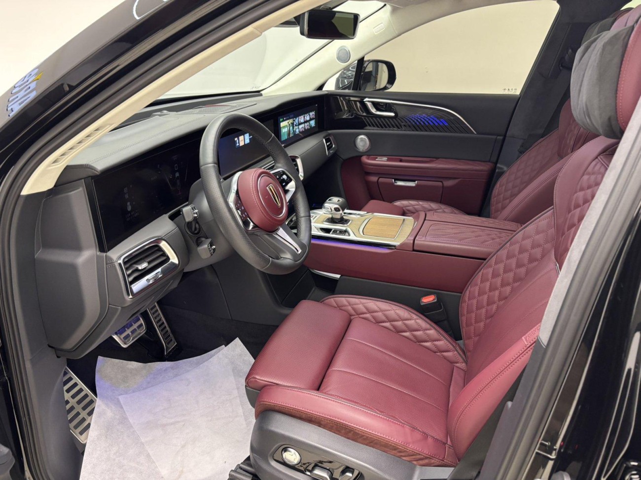 Hongqi E-HS9 2023