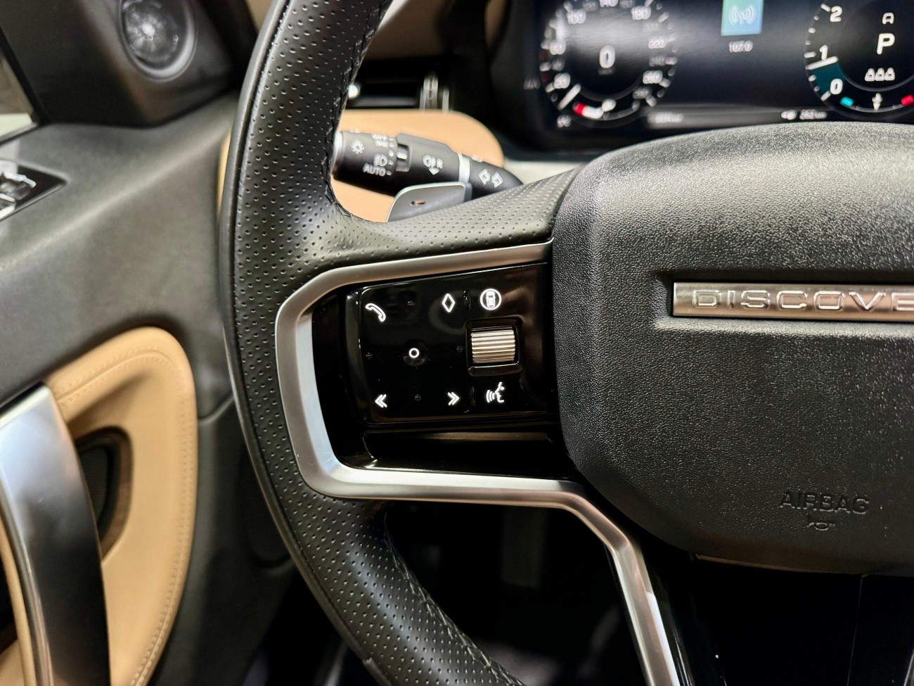 Land Rover Discovery Sport 2025