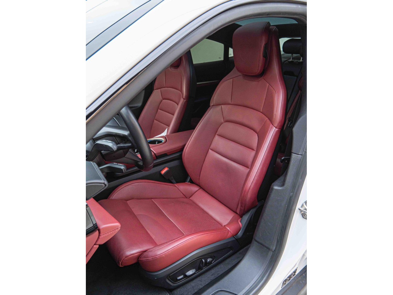 Porsche Taycan 2024
