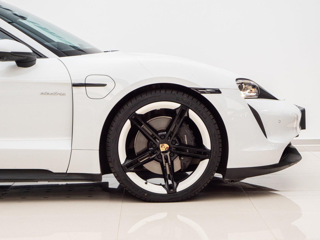 Porsche Taycan 2024