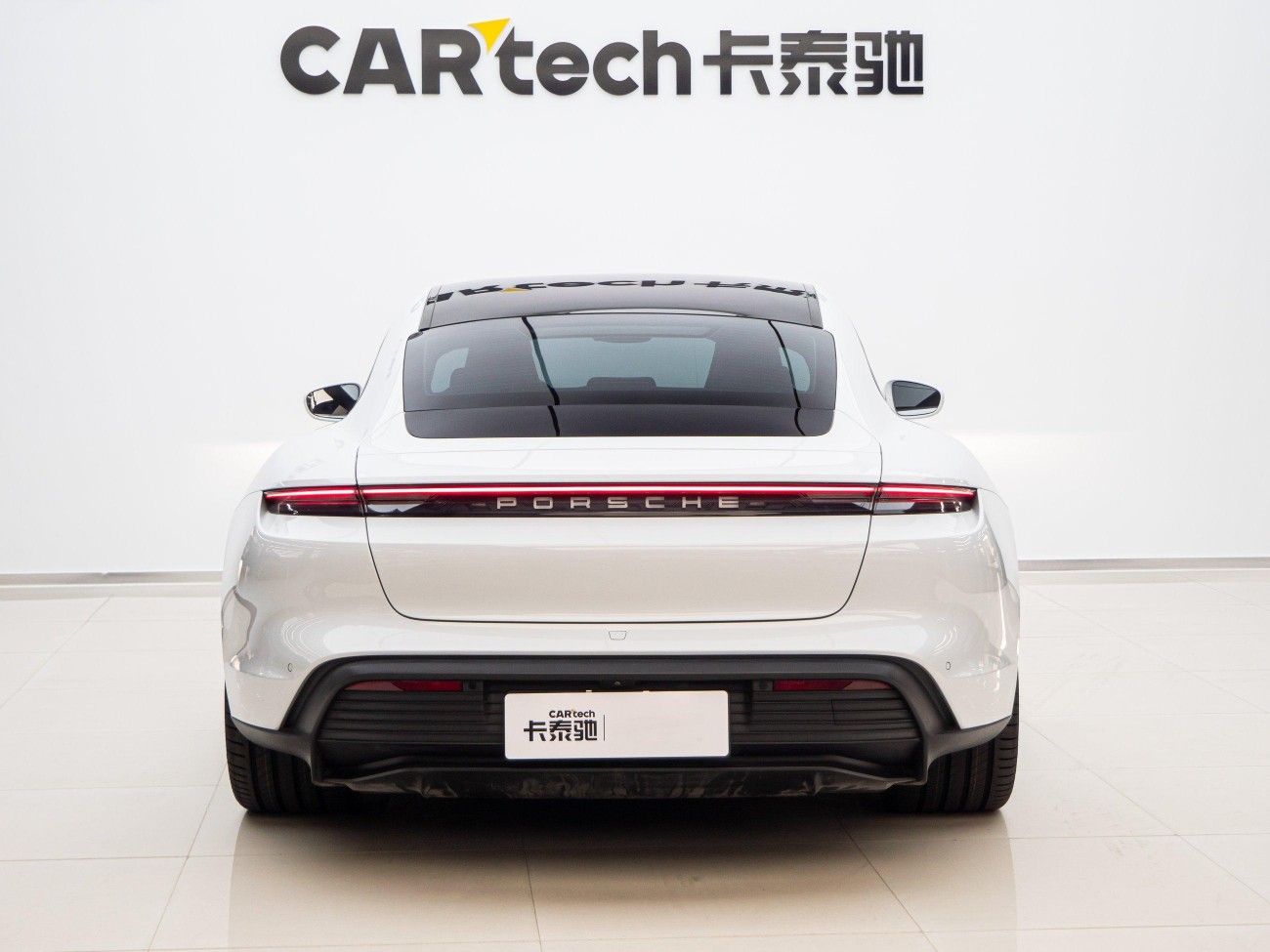 Porsche Taycan 2024