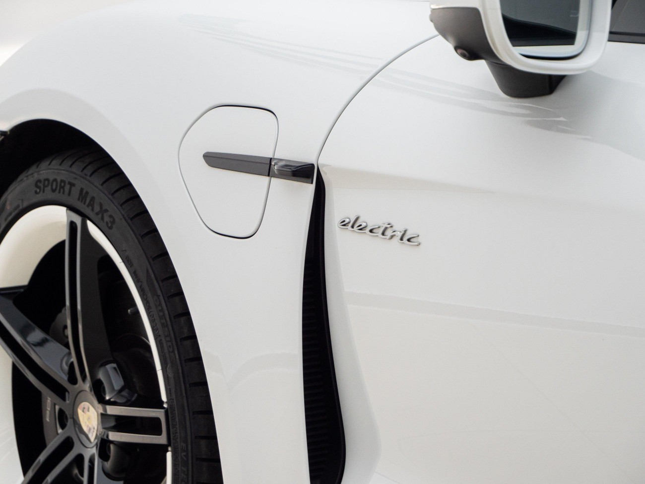 Porsche Taycan 2024