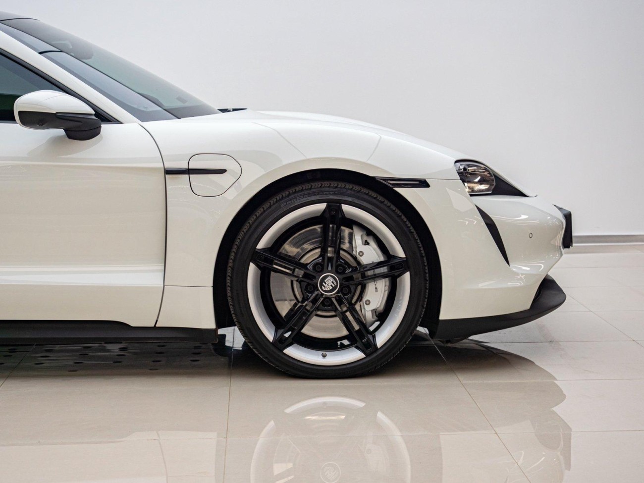 Porsche Taycan 2023