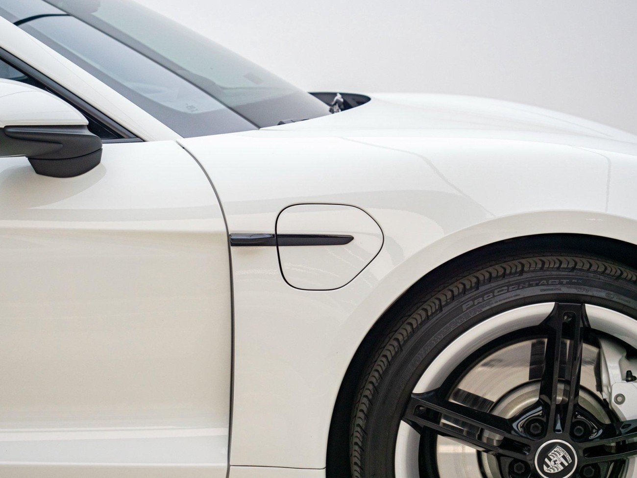 Porsche Taycan 2023