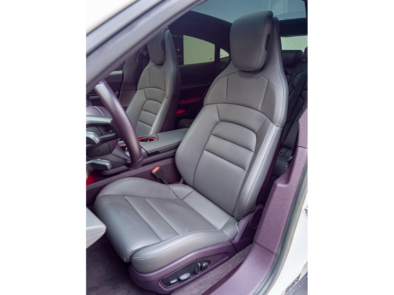 Porsche Taycan 2023