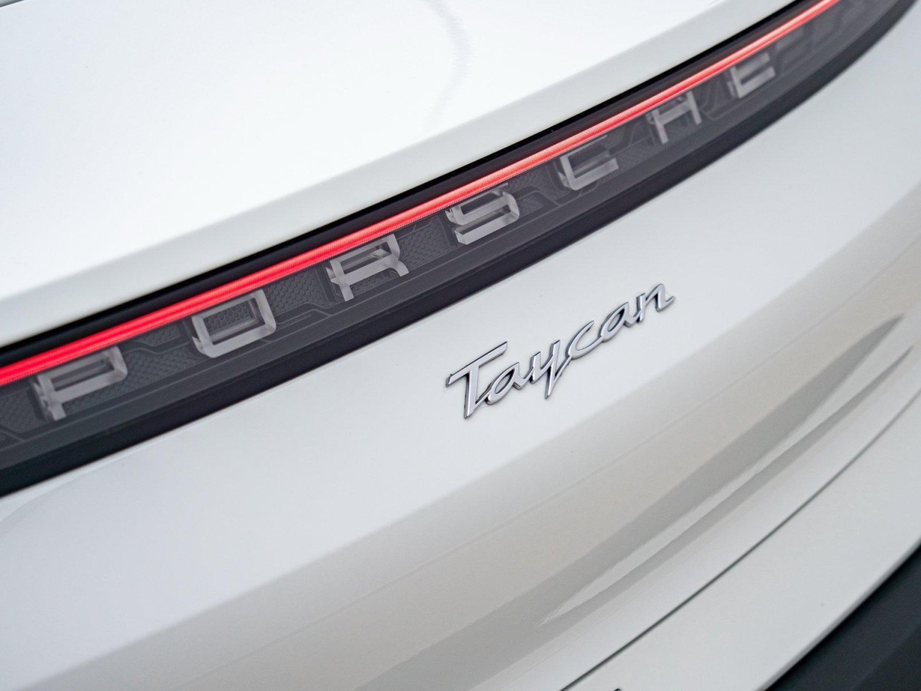 Porsche Taycan 2023