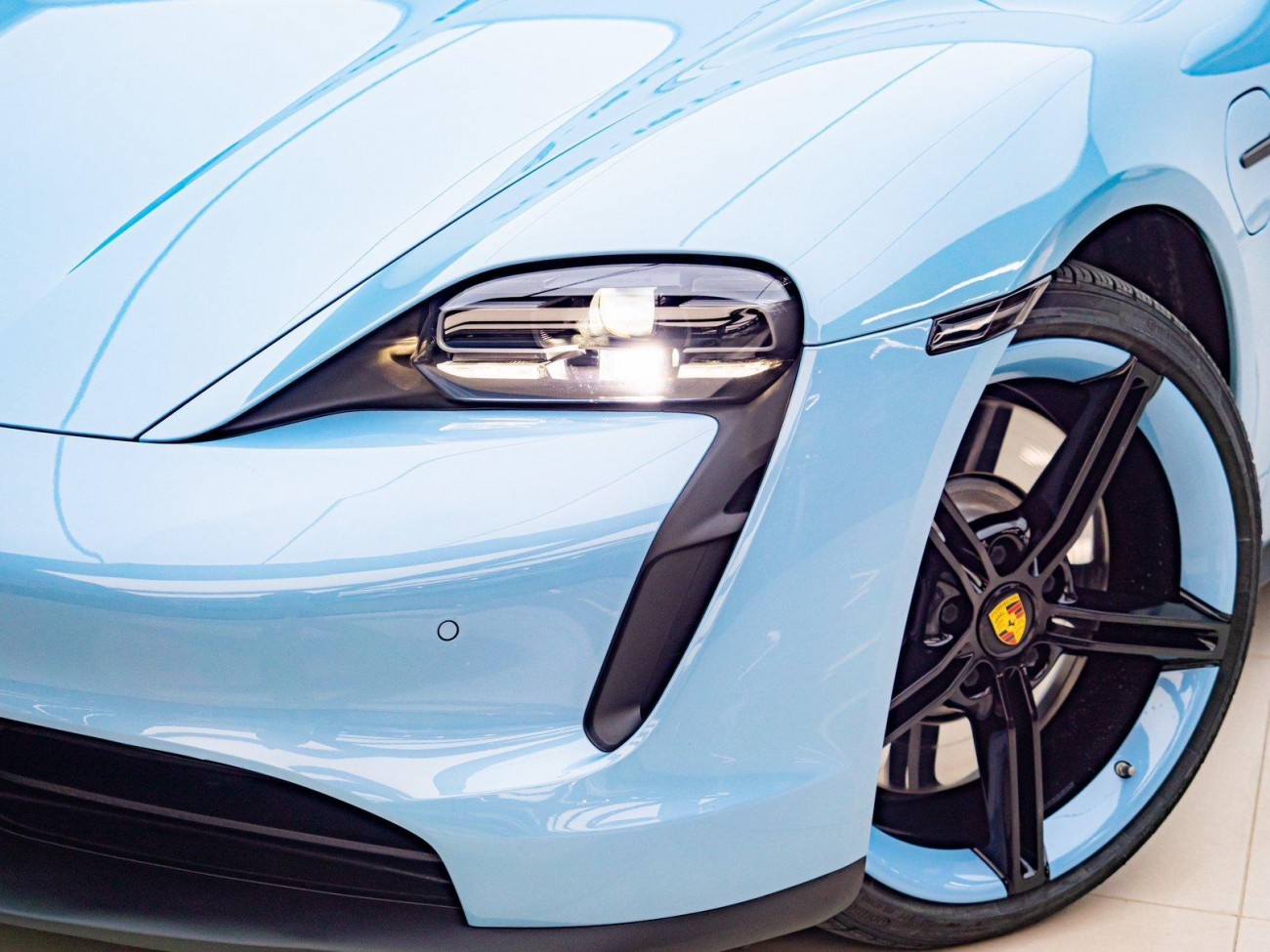 Porsche Taycan 2023