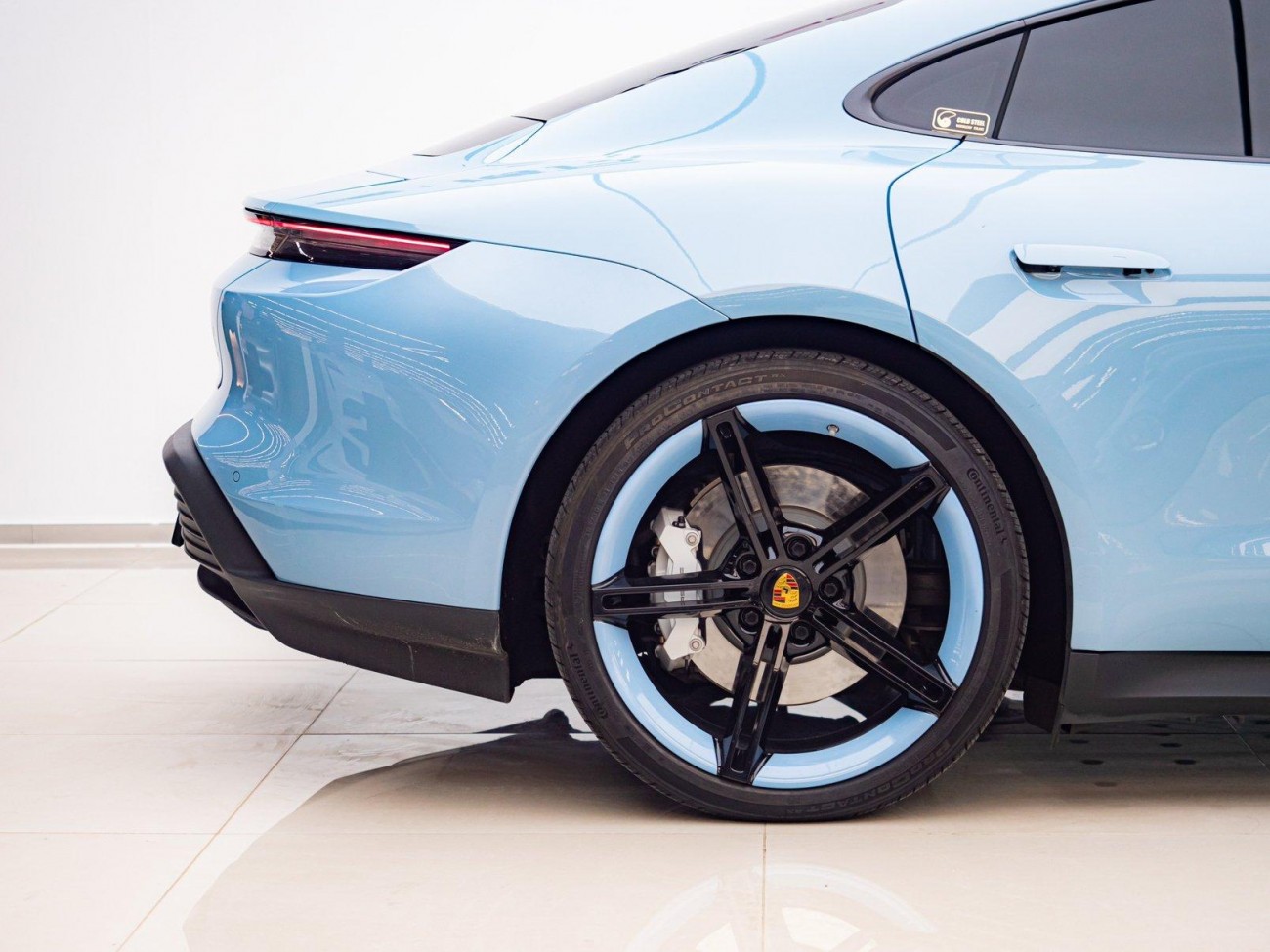 Porsche Taycan 2023