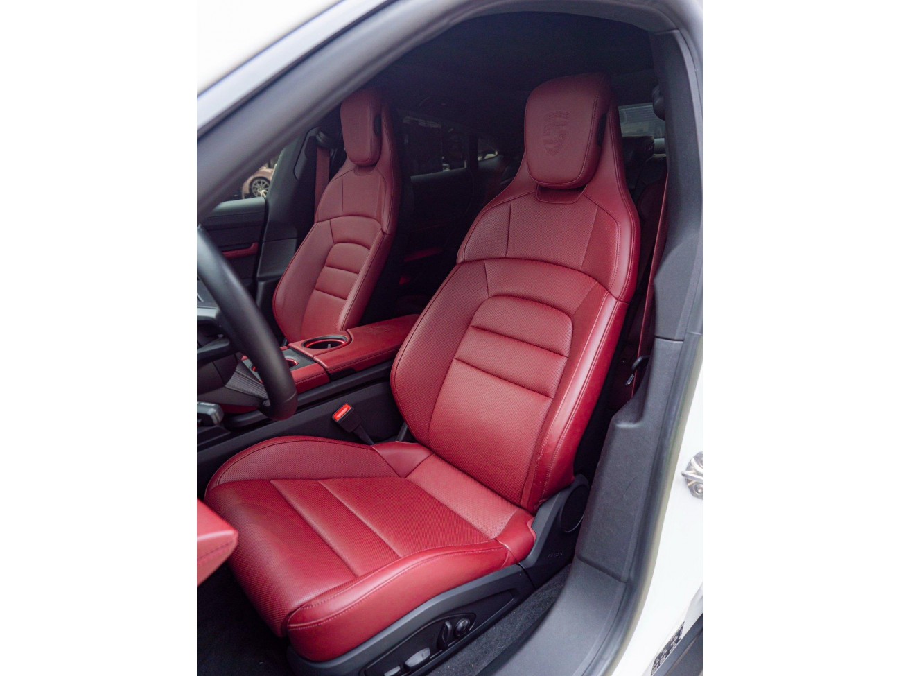 Porsche Taycan 2023