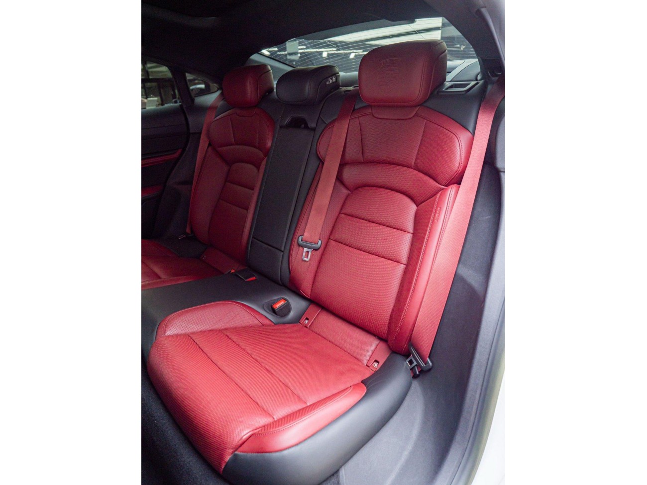 Porsche Taycan 2023