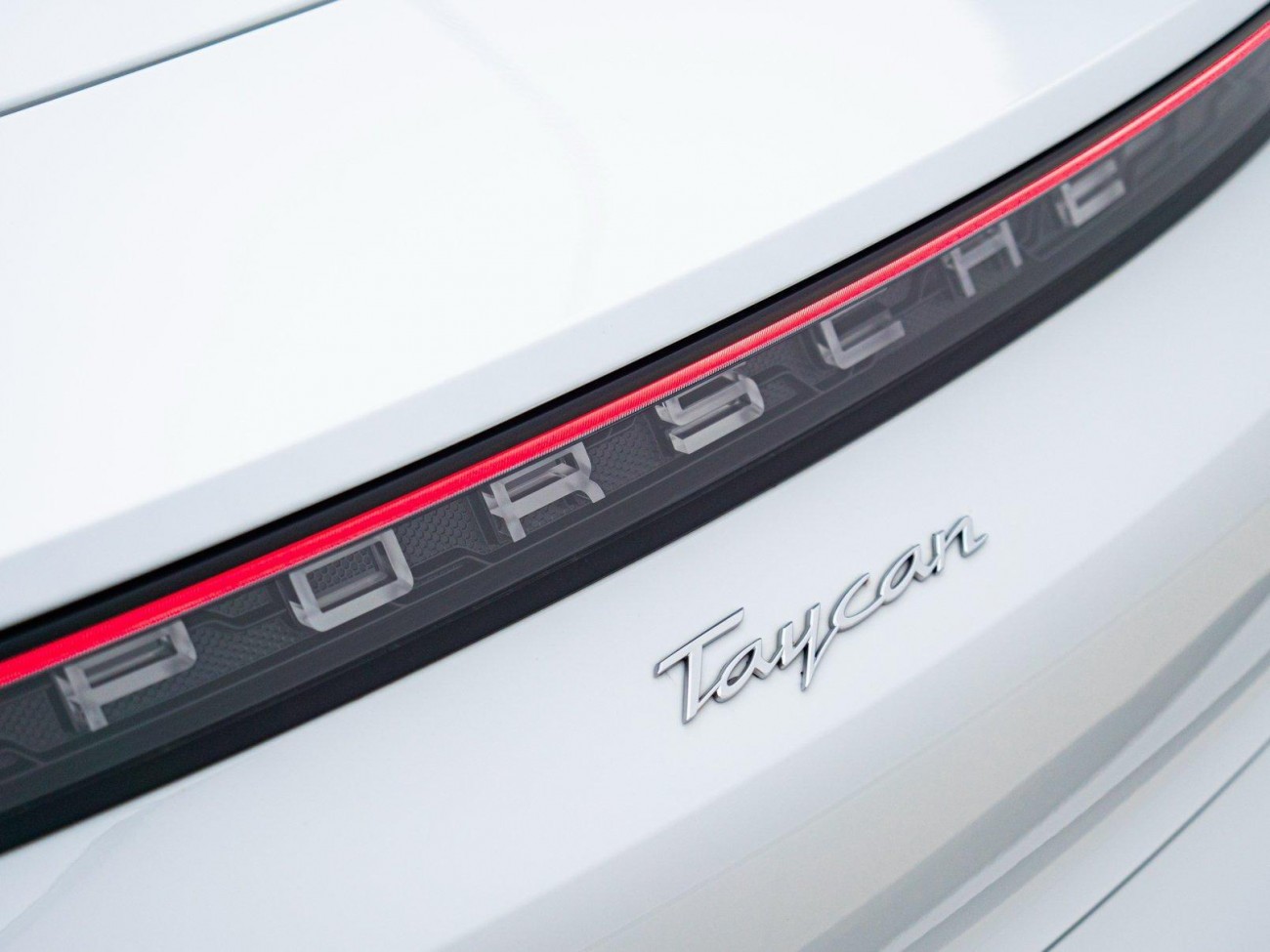 Porsche Taycan 2023
