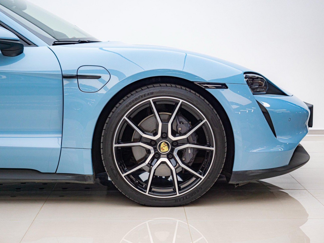 Porsche Taycan 2023