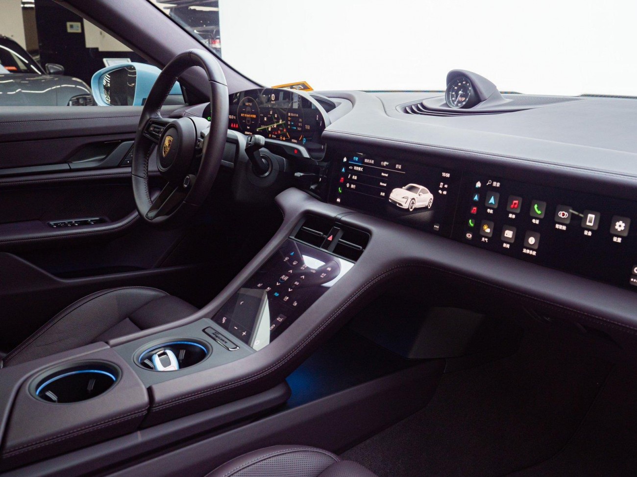 Porsche Taycan 2023