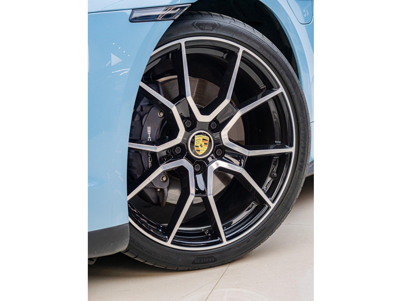 Porsche Taycan 2023