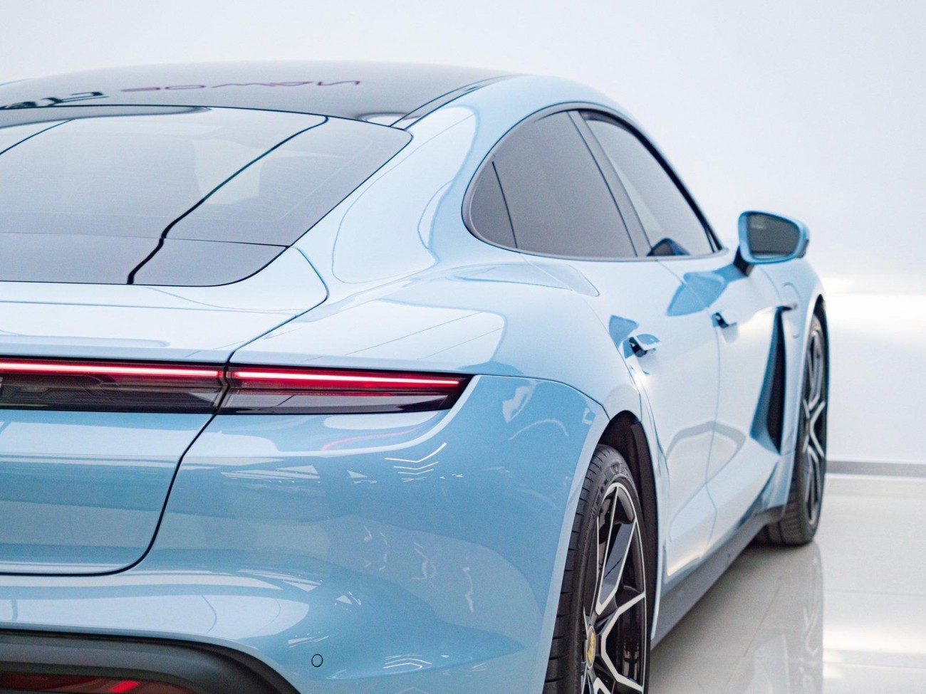 Porsche Taycan 2023