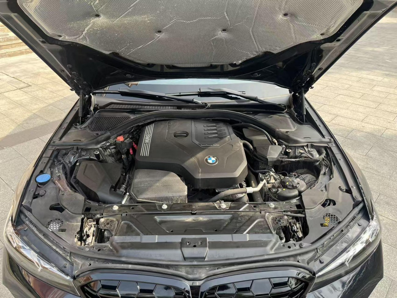 BMW 325Li 2023