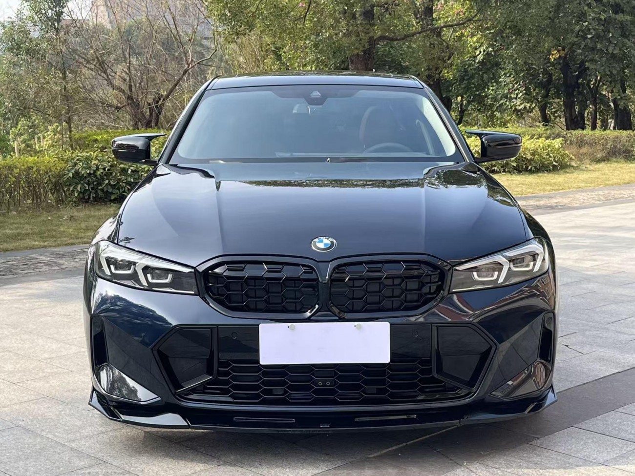 BMW 325Li 2023