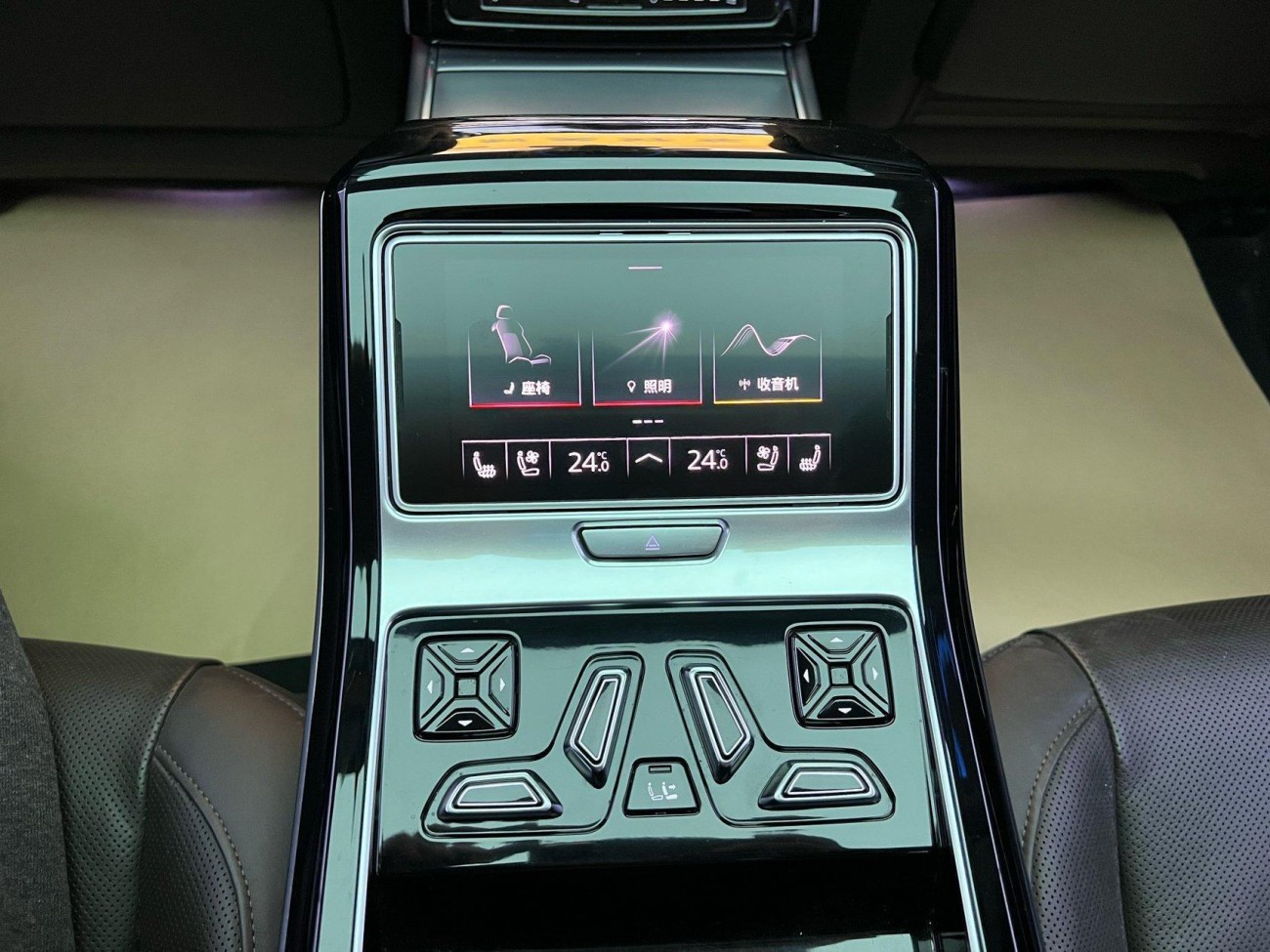 Audi A8L 55 TFSI 2021