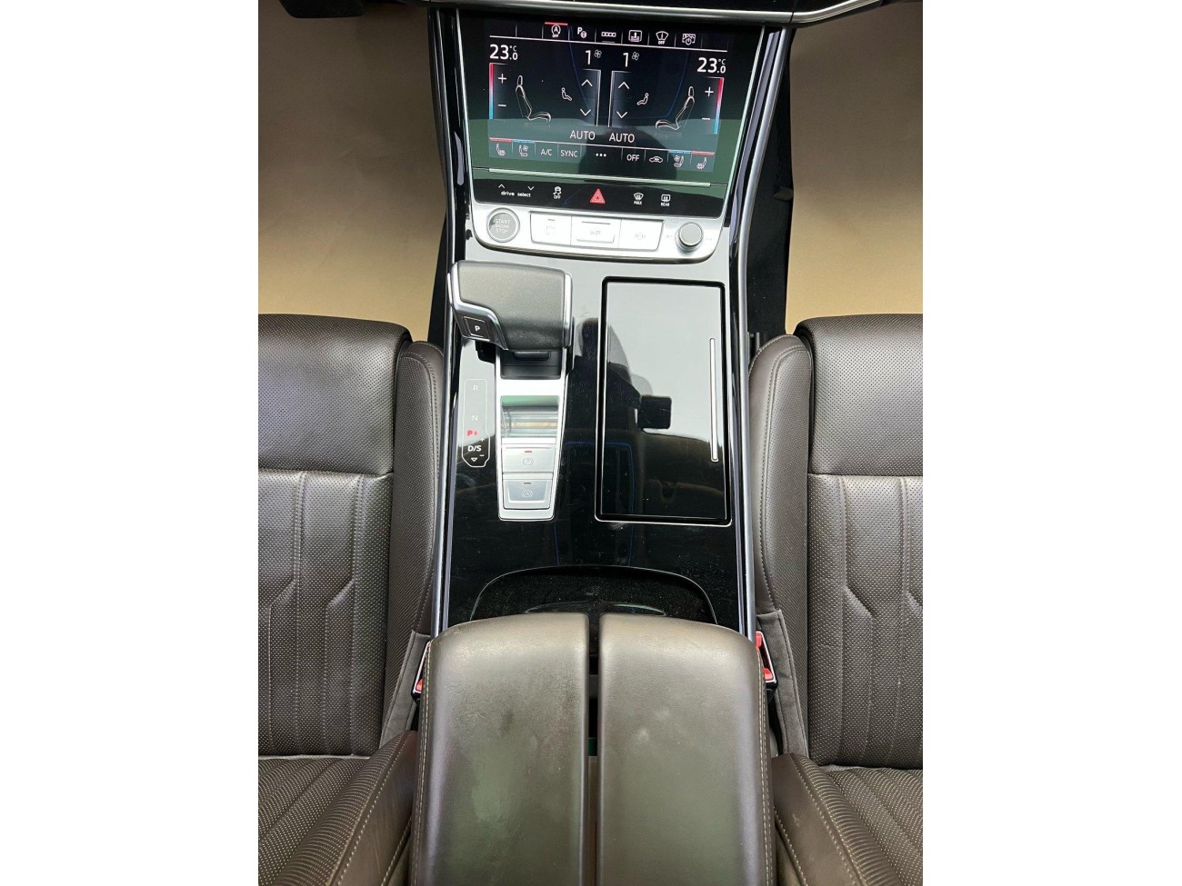 Audi A8L 55 TFSI 2021
