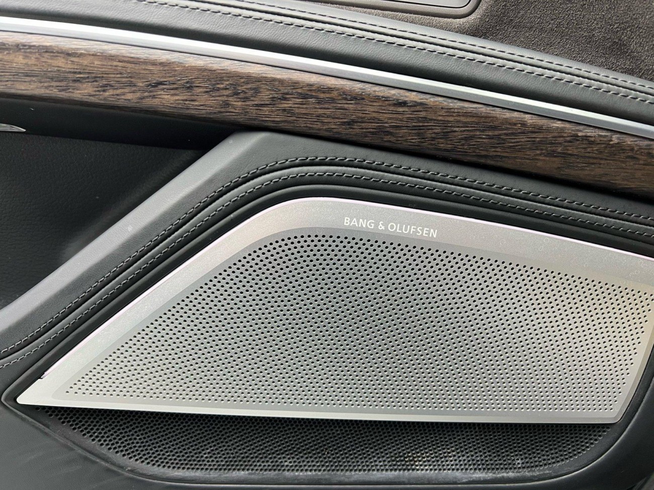 Audi A8L 55 TFSI 2021