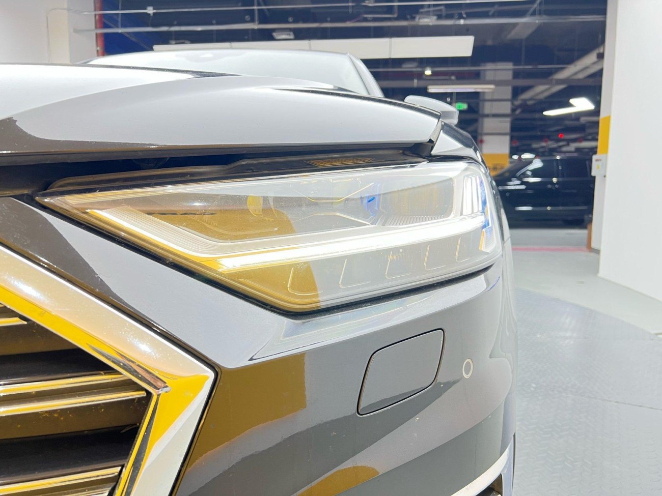 Audi A8L 55 TFSI 2021