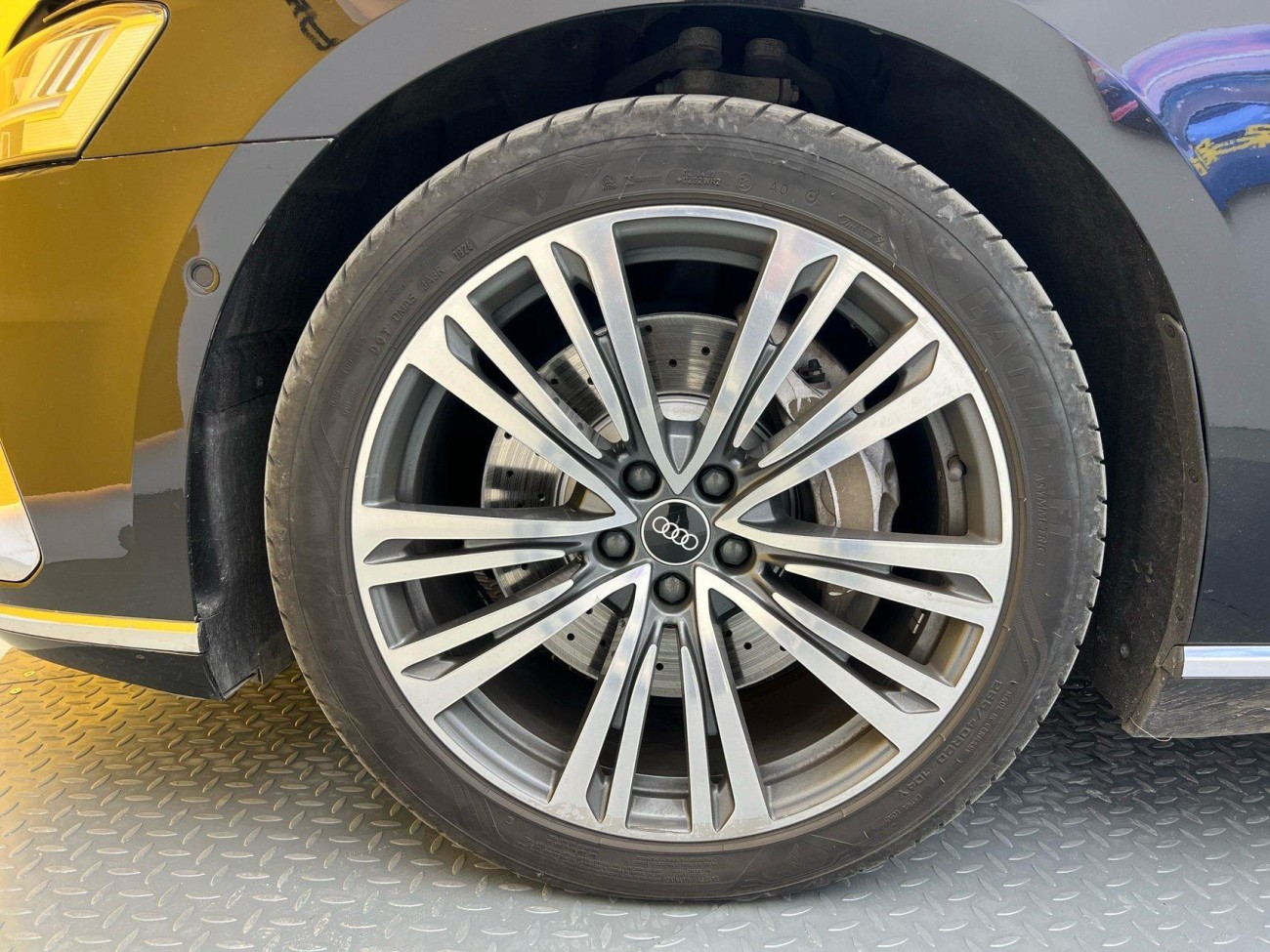 Audi A8L 55 TFSI 2021