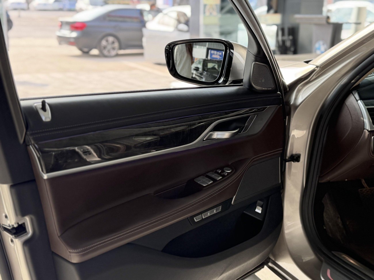 BMW 730Li 2016
