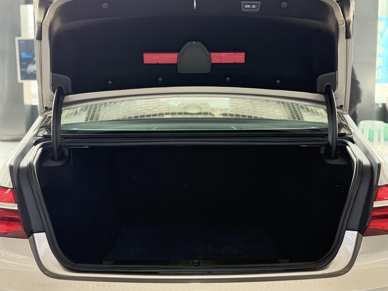 BMW 730Li 2016